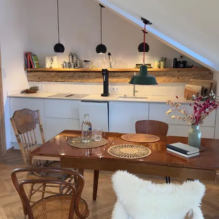 Turmwohnung Ueber *